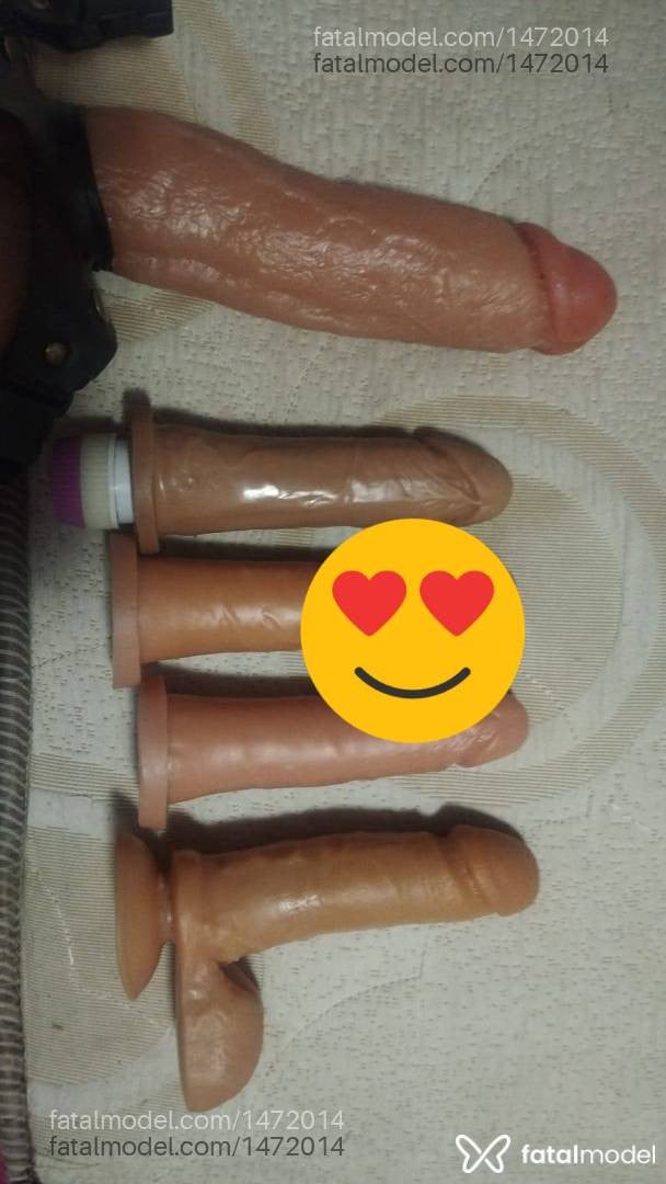 Acompanhante mulher loira (o) de olhos castanhos - Júlia