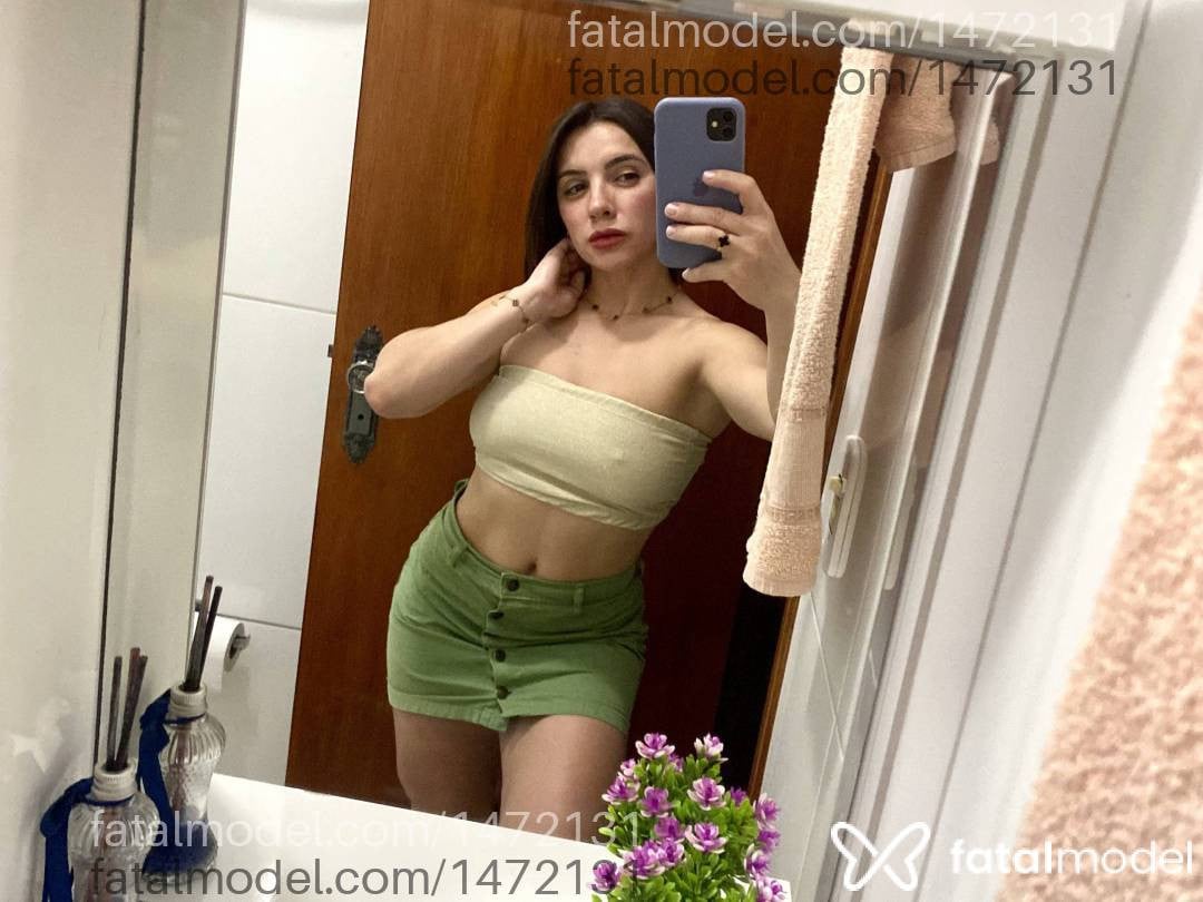 Acompanhante mulher com cabelo castanho de olhos castanhos - Ane