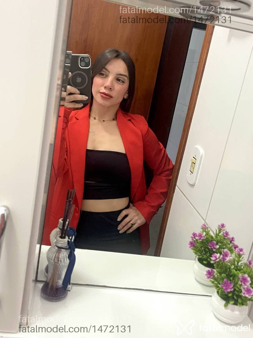 Acompanhante mulher com cabelo castanho de olhos castanhos em Limeira - Ane