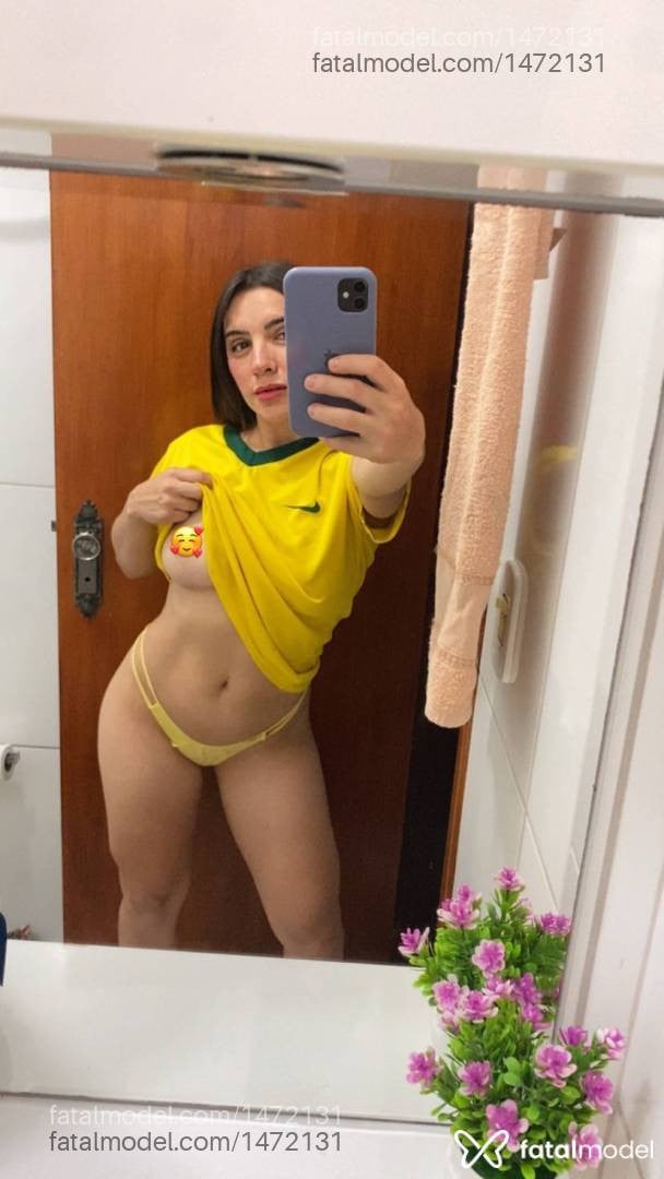 Acompanhante mulher com cabelo castanho de olhos castanhos - Ane