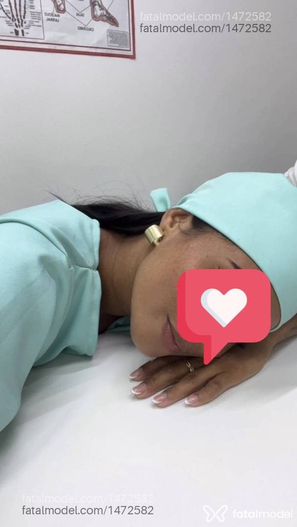 Acompanhante mulher morena (o) de olhos castanhos - Suelen