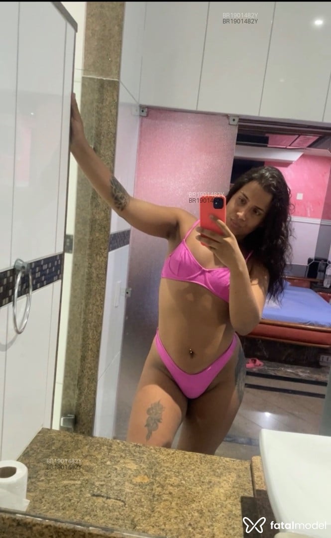 Acompanhante mulher trans morena (o) de olhos castanhos em Rio de Janeiro - morenacarioca