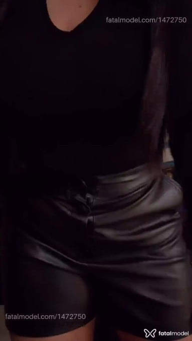 Acompanhante mulher com cabelo castanho de olhos castanhos em Pelotas - Luiza Angellini