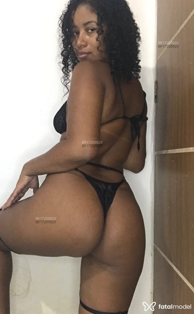 Acompanhante mulher com cabelo castanho de olhos castanhos em Virtual - Joyce