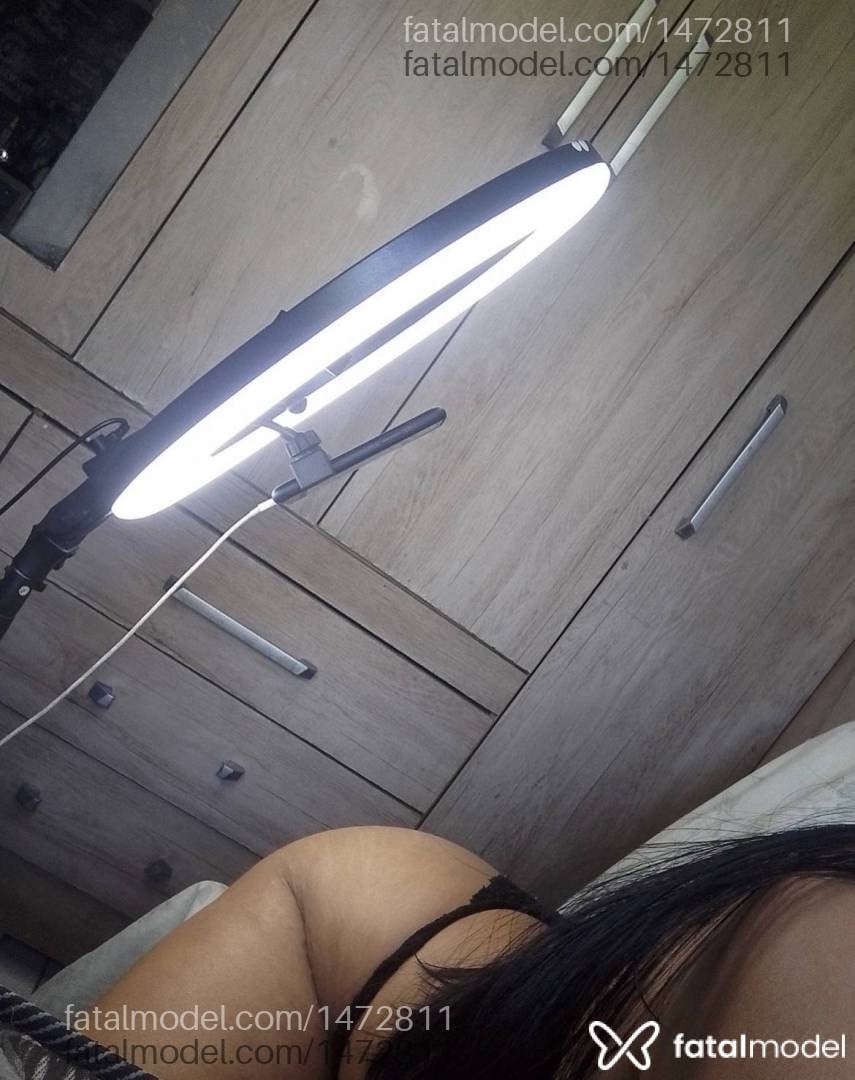 Acompanhante mulher morena (o) de olhos castanhos em Ji-Paraná - Lizz