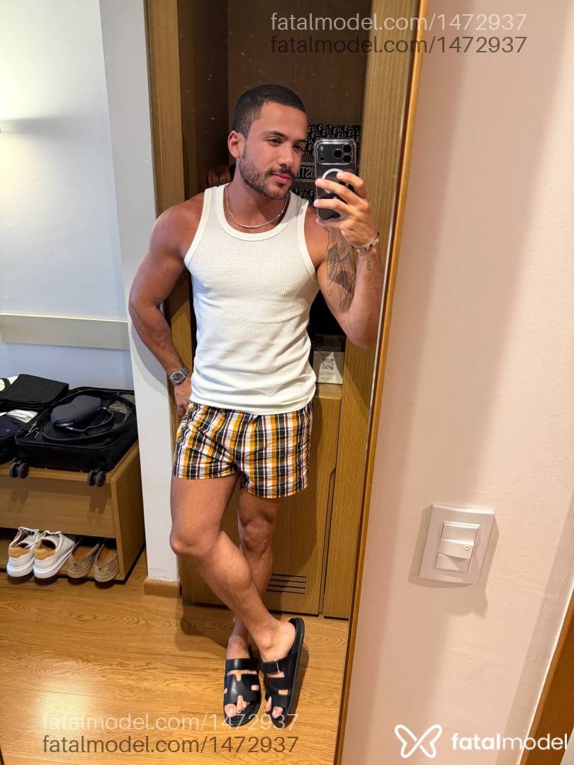 Acompanhante homem morena (o) de olhos pretos em Florianópolis - Lorenzo