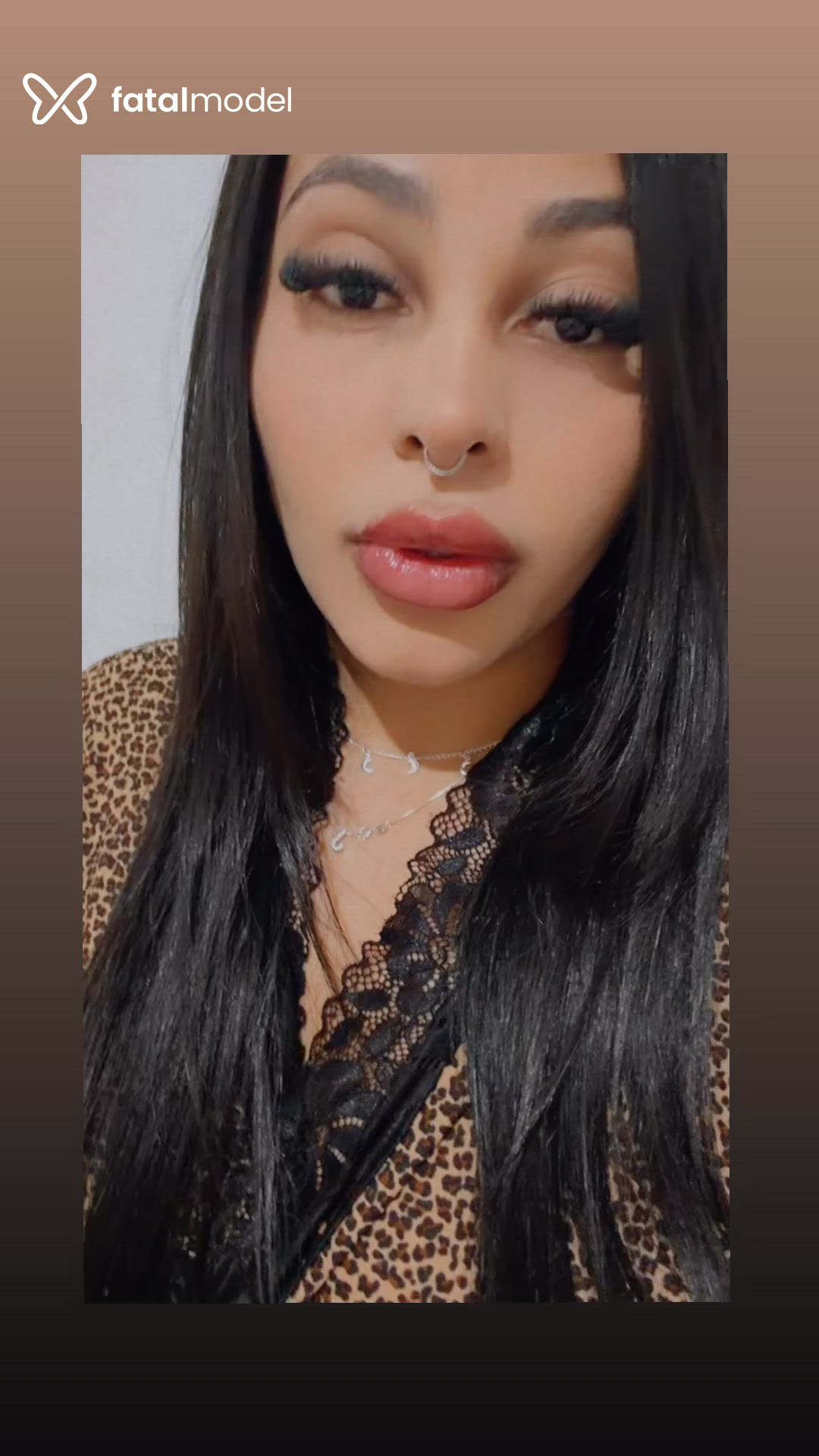 Acompanhante mulher morena (o) de olhos castanhos em Canarana Acompanhante mulher morena (o) de olhos castanhos em Canarana - Mariana Tavares