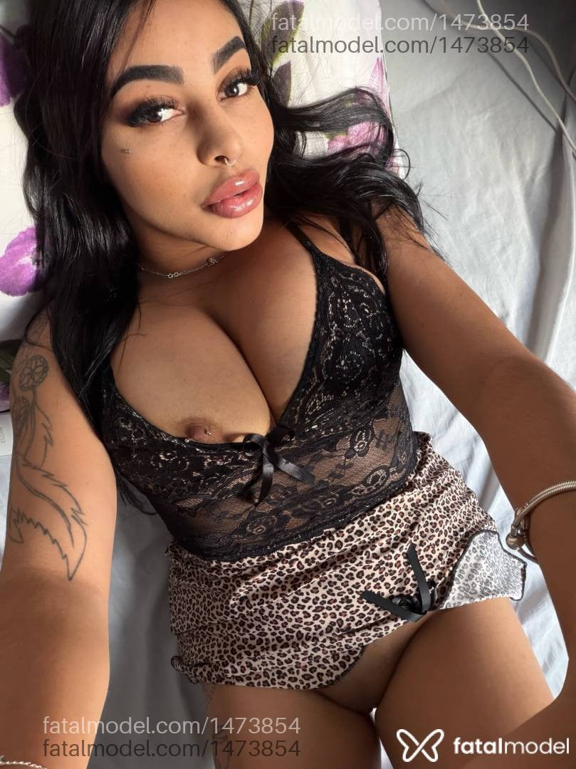 Acompanhante mulher morena (o) de olhos castanhos em Água Boa - Mariana Tavares
