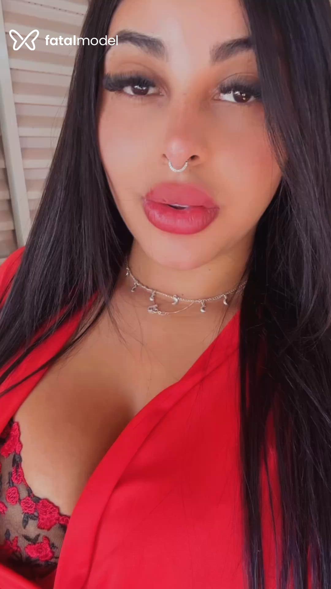 Acompanhante mulher morena (o) de olhos castanhos em Canarana Acompanhante mulher morena (o) de olhos castanhos em Canarana - Mariana Tavares