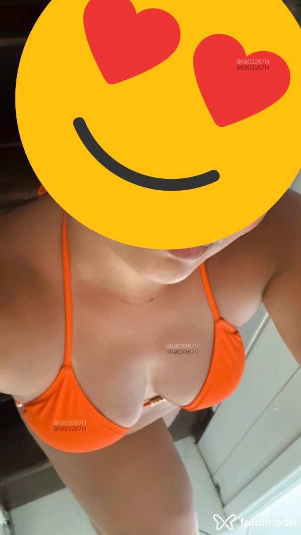 Acompanhante mulher morena (o) de olhos castanhos - Bruna