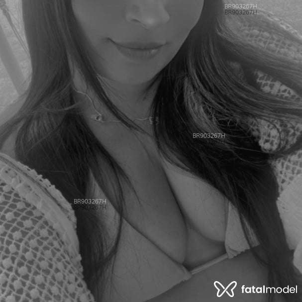 Acompanhante mulher morena (o) de olhos castanhos - Bruna
