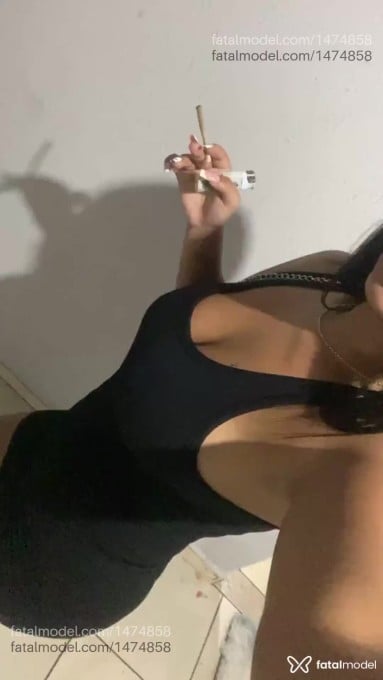 Acompanhante mulher com cabelo castanho de olhos castanhos em Campo Grande - Paula