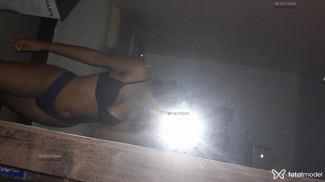Acompanhante mulher morena (o) de olhos castanhos em Tangará da Serra - Letícia Garcia