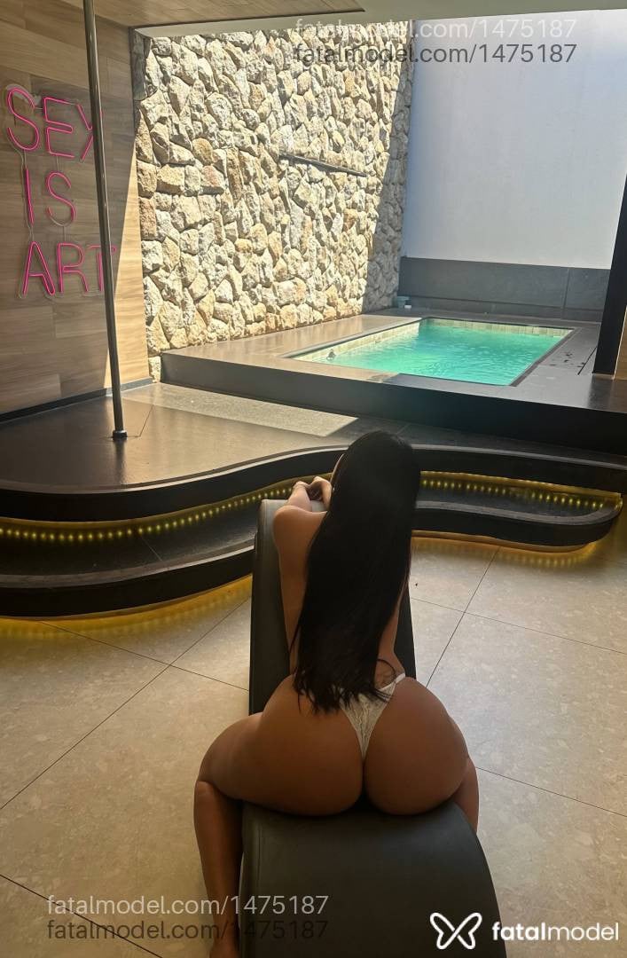 Acompanhante mulher com cabelo castanho de olhos castanhos - Vanessa