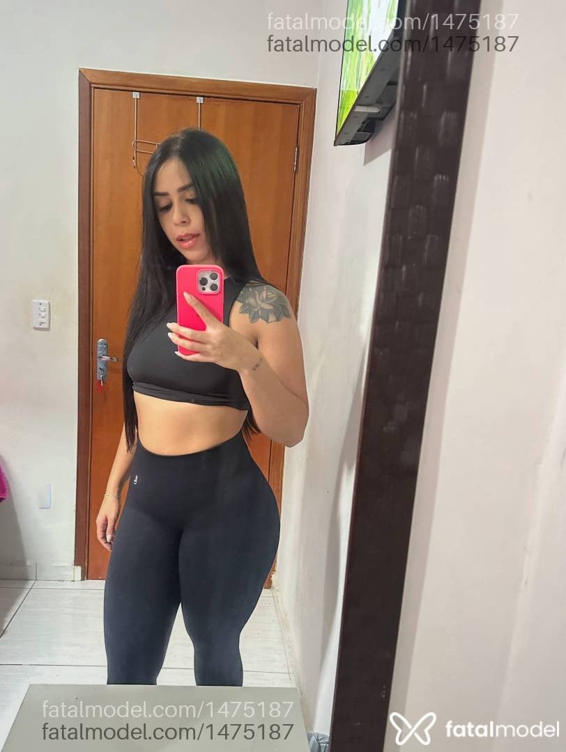 Acompanhante mulher com cabelo castanho de olhos castanhos - Vanessa