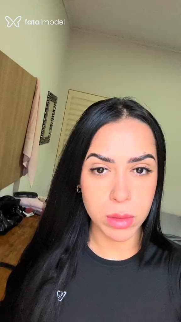 Acompanhante mulher com cabelo castanho de olhos castanhos - Vanessa Acompanhante mulher com cabelo castanho de olhos castanhos - Vanessa