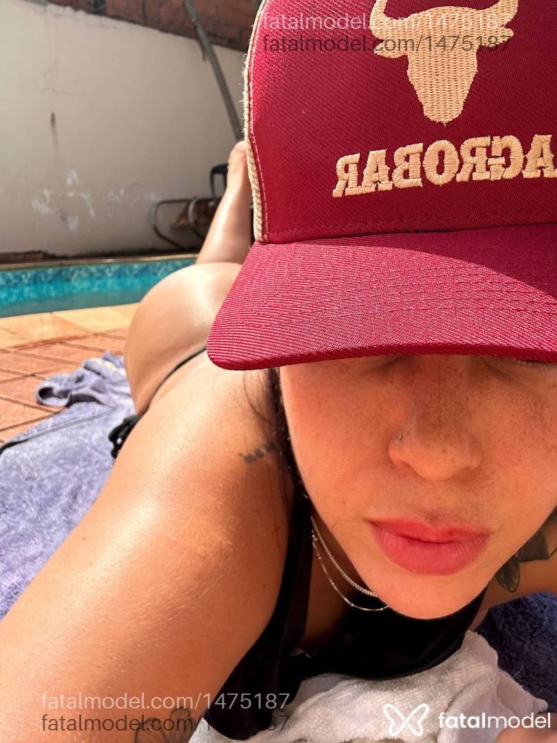 Acompanhante mulher com cabelo castanho de olhos castanhos - Vanessa