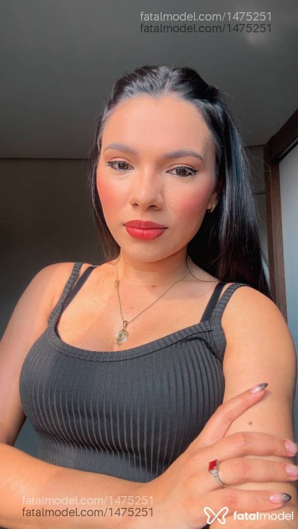 Acompanhante mulher morena (o) de olhos castanhos - Mila Montenegro