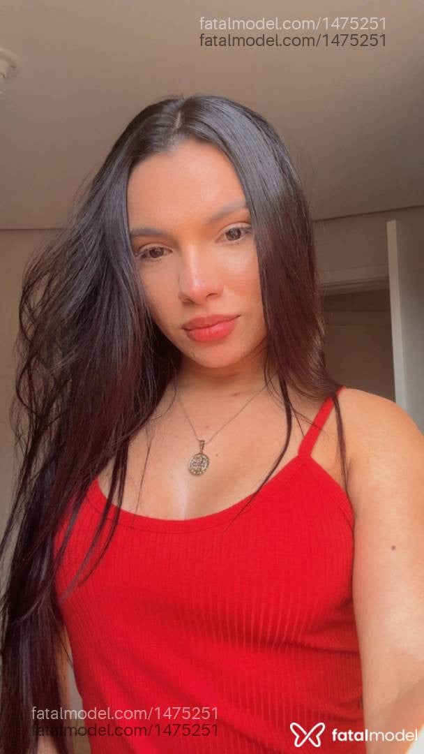 Acompanhante mulher morena (o) de olhos castanhos - Mila Montenegro