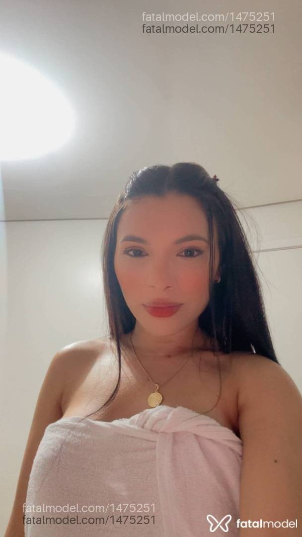 Acompanhante mulher morena (o) de olhos castanhos - Mila Montenegro