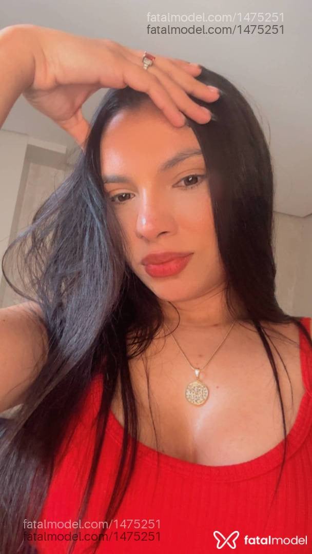 Acompanhante mulher morena (o) de olhos castanhos - Mila Montenegro