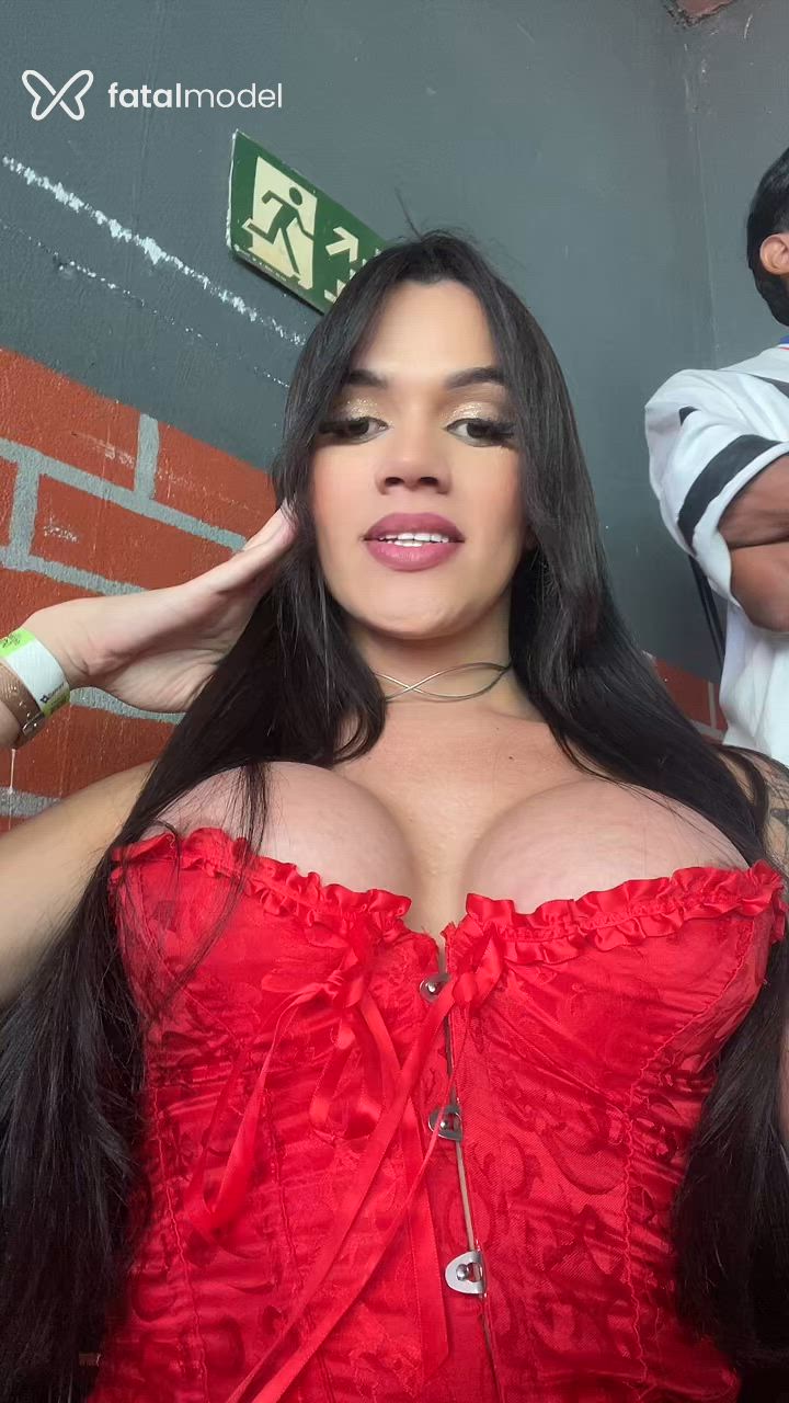 Acompanhante mulher trans loira (o) de olhos pretos - Manuzinha Acompanhante mulher trans loira (o) de olhos pretos - Manuzinha