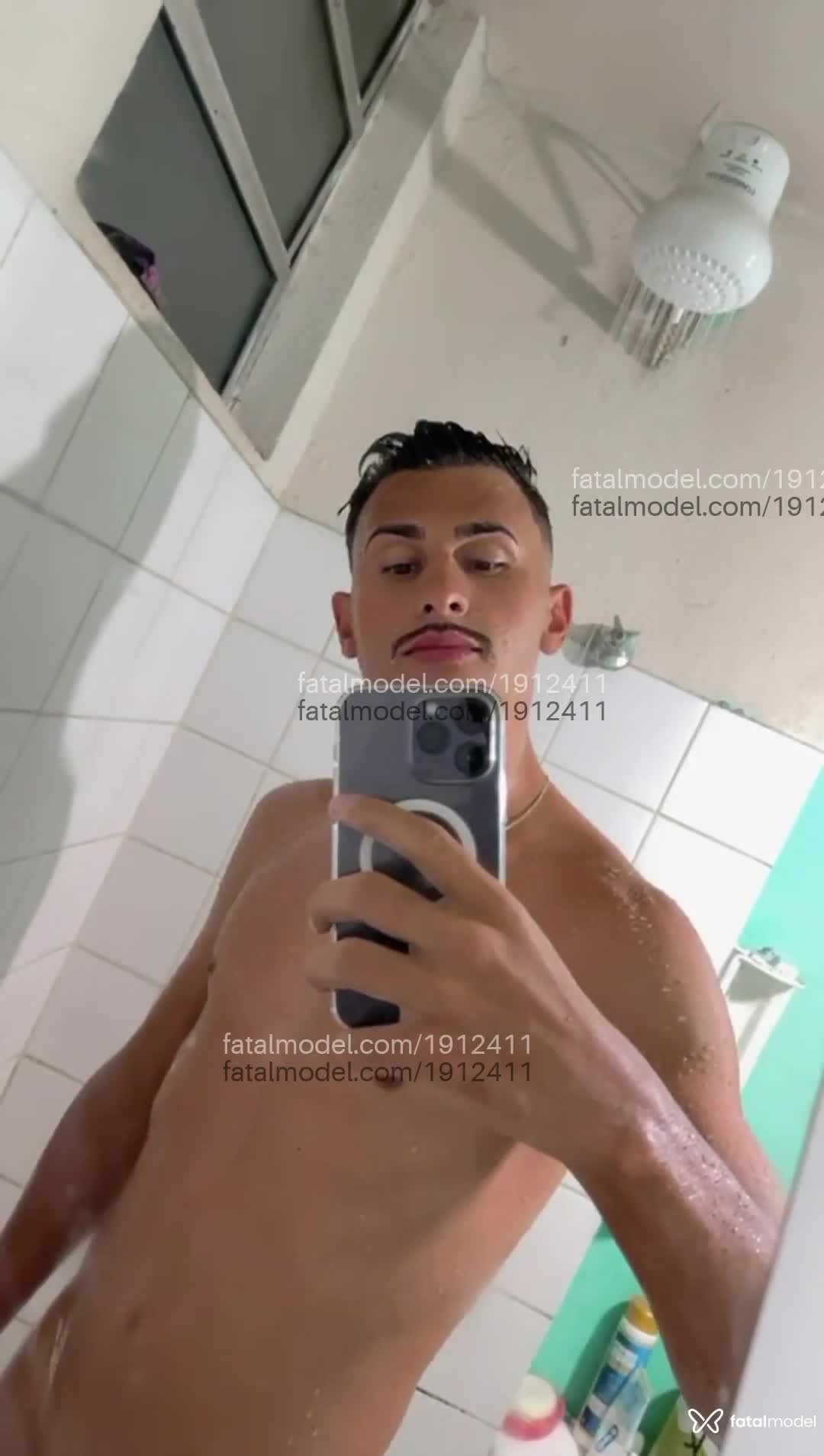 Acompanhante homem morena (o) de olhos castanhos em São Paulo Acompanhante homem morena (o) de olhos castanhos em São Paulo - Felipe Cordeiro