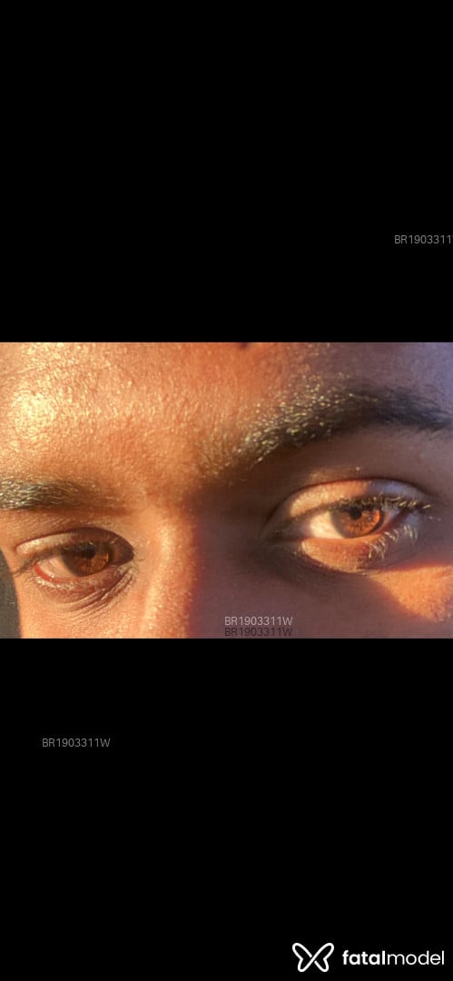 Acompanhante homem morena (o) de olhos castanhos - Micael