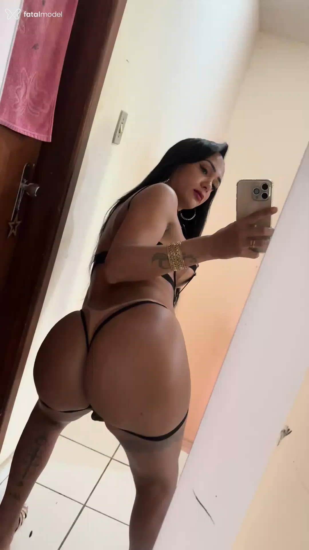 Acompanhante mulher trans morena (o) de olhos castanhos - Samylla Acompanhante mulher trans morena (o) de olhos castanhos - Samylla