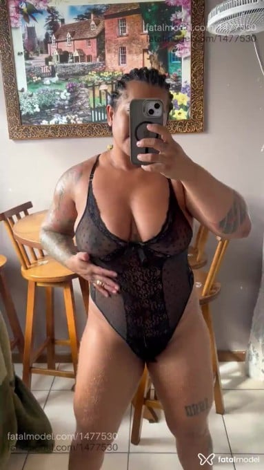 Acompanhante mulher morena (o) de olhos pretos em Criciúma - Lola Olaya