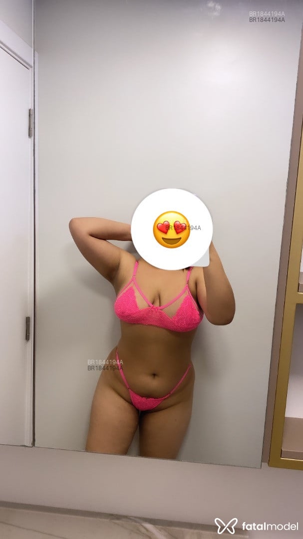 Acompanhante mulher morena (o) de olhos castanhos em Chapecó - Darlin