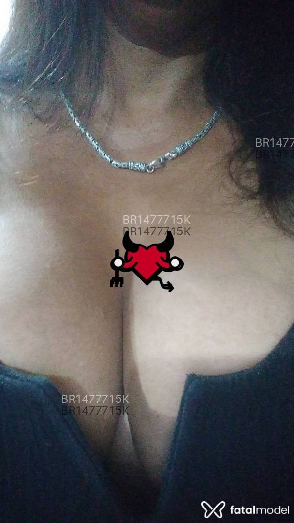 Acompanhante mulher com cabelo castanho de olhos castanhos em Santa Maria Acompanhante mulher com cabelo castanho de olhos castanhos em Santa Maria - Hellen Aguiar