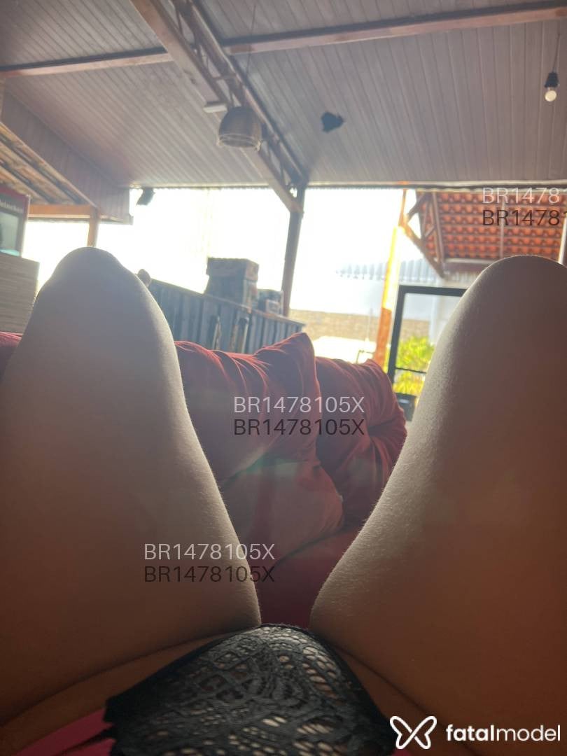 Acompanhante mulher morena (o) de olhos pretos em Serra - Lays