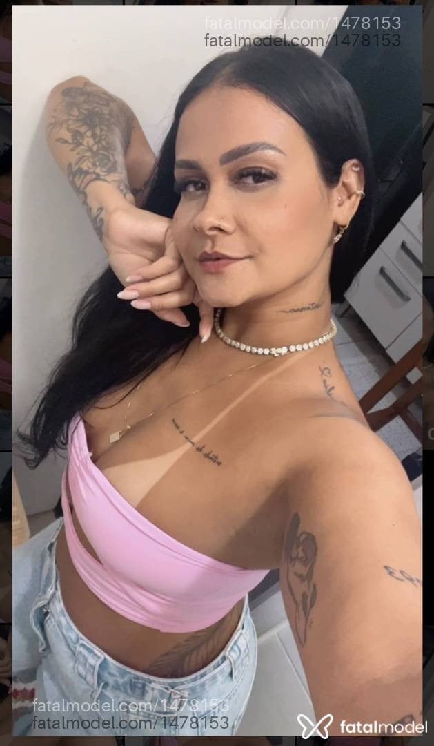 Acompanhante mulher morena (o) de olhos castanhos - Larissa