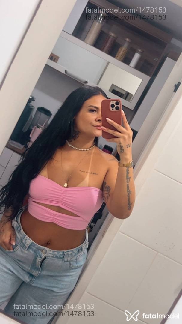 Acompanhante mulher morena (o) de olhos castanhos - Larissa