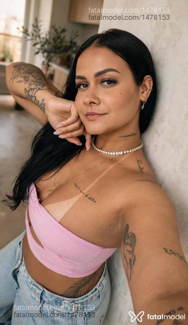 Acompanhante mulher morena (o) de olhos castanhos - Larissa