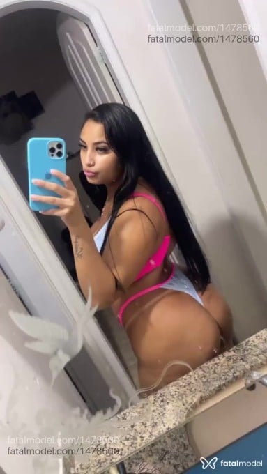 Acompanhante mulher morena (o) de olhos pretos em Vila Velha Acompanhante mulher morena (o) de olhos pretos em Vila Velha - Kelly Ferrari
