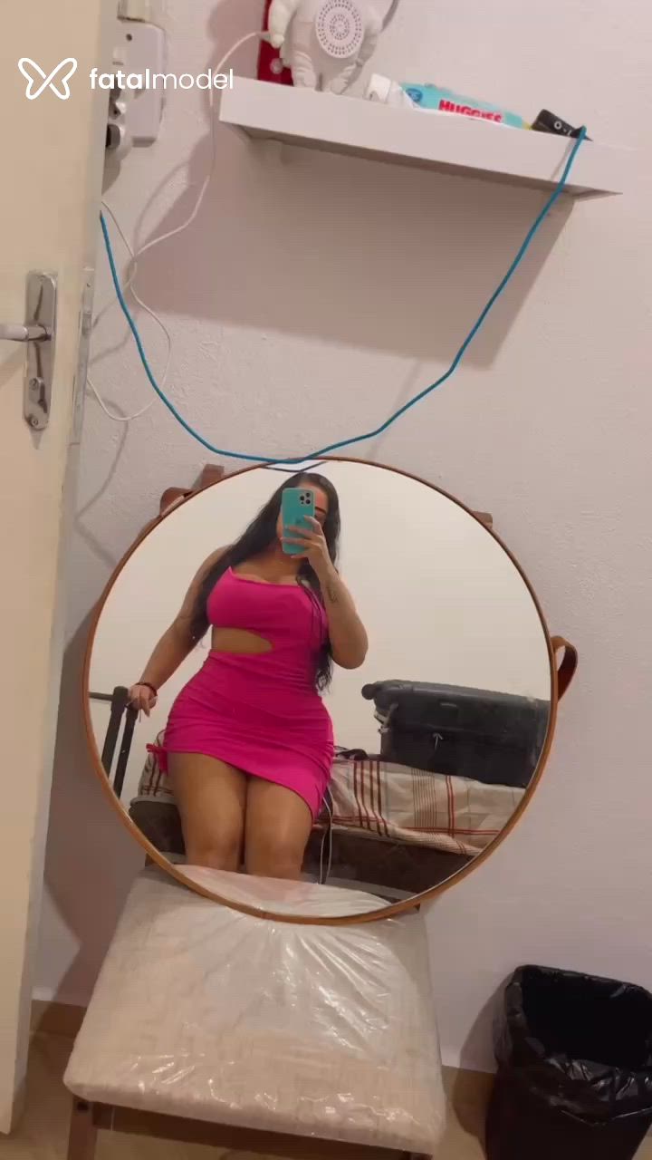 Acompanhante mulher morena (o) de olhos pretos - Kelly Ferrari