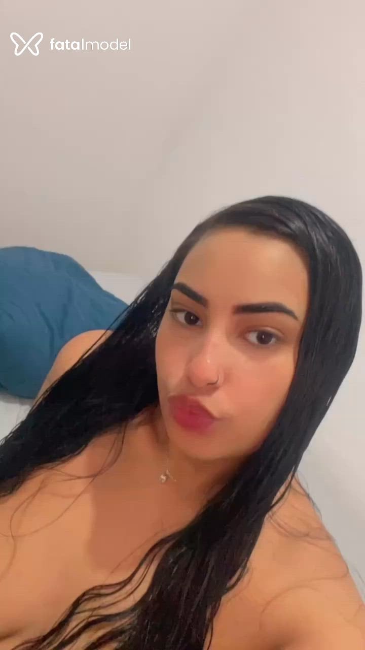 Acompanhante mulher morena (o) de olhos pretos - Kelly Ferrari