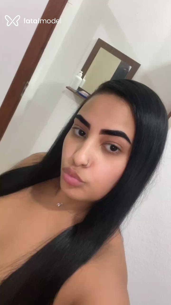Acompanhante mulher morena (o) de olhos pretos - Kelly Ferrari