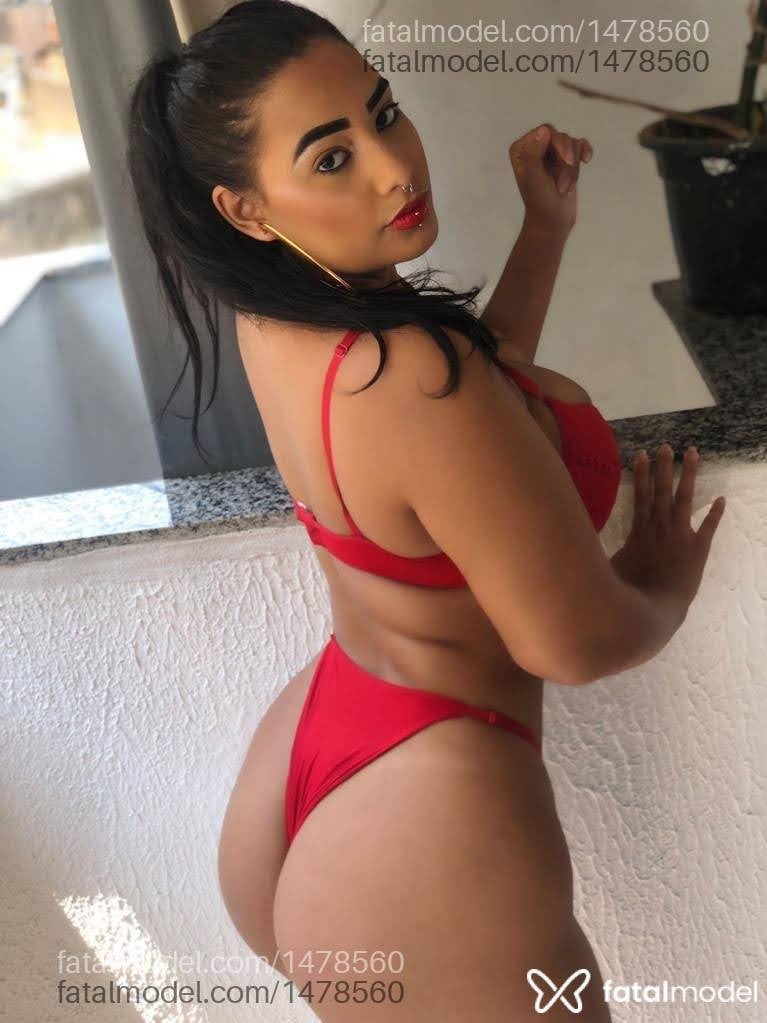 Acompanhante mulher morena (o) de olhos pretos - Kelly Ferrari