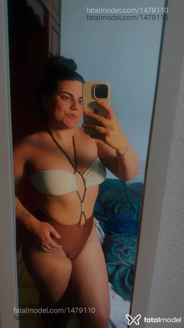 Acompanhante mulher com cabelo castanho de olhos mel - Luísa