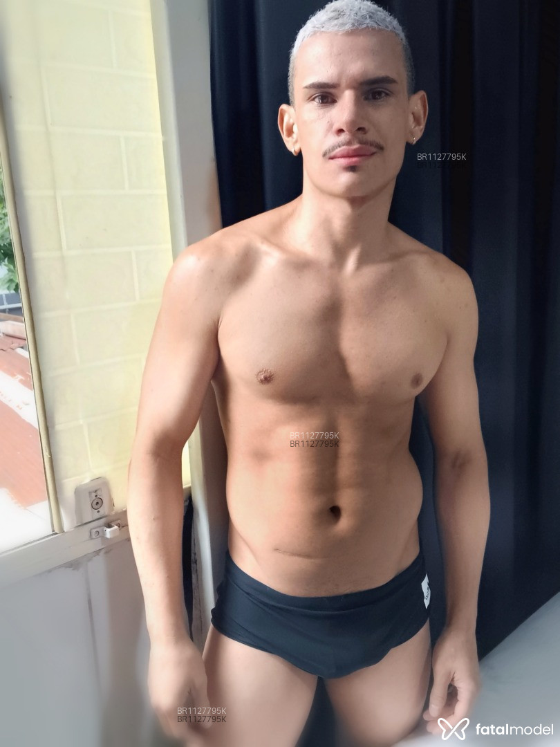 Acompanhante homem morena (o) de olhos castanhos em São Paulo - Ricardo Freitas