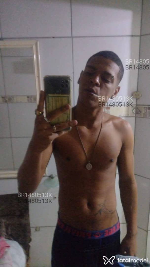 Acompanhante homem morena (o) de olhos pretos em Gravataí - Diogo