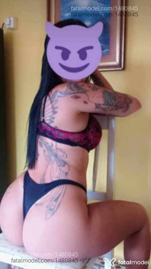 Acompanhante mulher morena (o) de olhos castanhos - Manuella