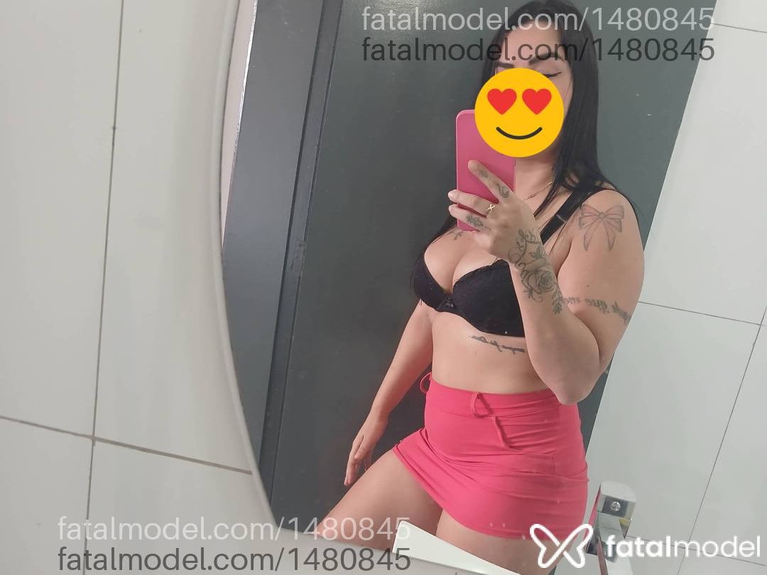 Acompanhante mulher morena (o) de olhos castanhos - Manuella