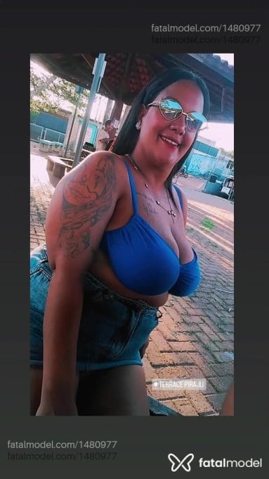 Acompanhante mulher morena (o) de olhos castanhos - Camila Gomes Acompanhante mulher morena (o) de olhos castanhos - Camila Gomes