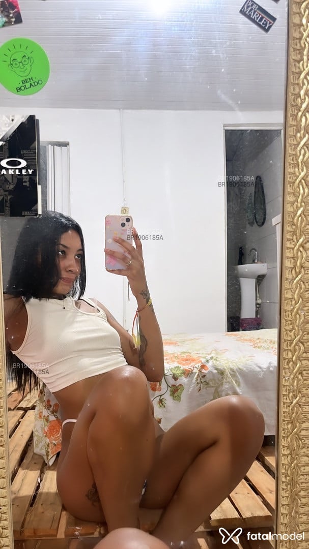Acompanhante mulher morena (o) de olhos castanhos - Paulistinhaa Acompanhante mulher morena (o) de olhos castanhos - Paulistinhaa