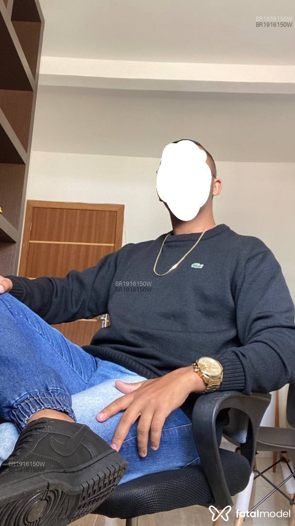Acompanhante homem morena (o) de olhos castanhos - FELIPE