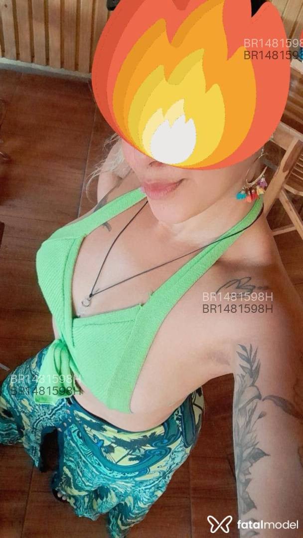 Acompanhante mulher loira (o) de olhos castanhos - Samara Rich Acompanhante mulher loira (o) de olhos castanhos - Samara Rich